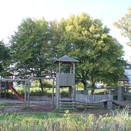 Strandlaeufer Im Kirschgarten