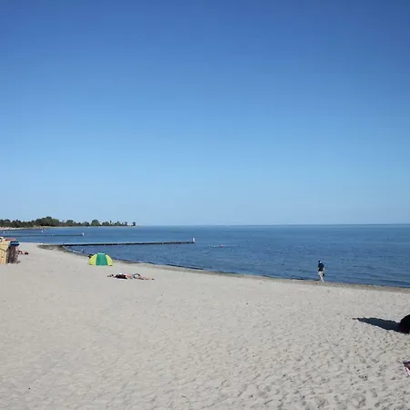Strandlaeufer Im Kirschgarten Kellenhusen