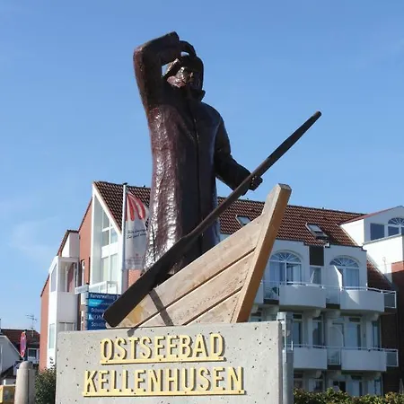 Strandlaeufer Im Kirschgarten